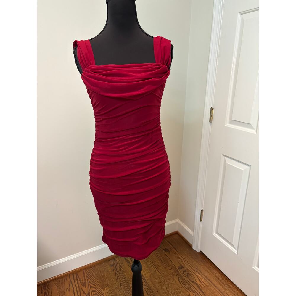 Pretty Garden Red Ruched Sleeveless Body Con Dress